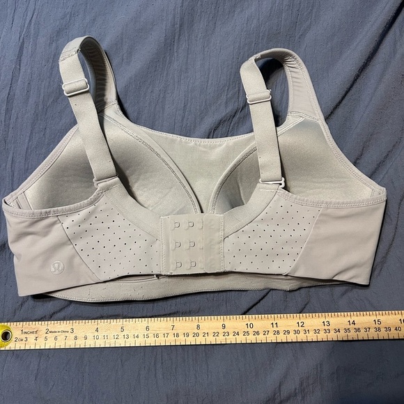 Lululemon Light Gray Sports Bra 36C - Picture 3 of 5